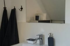 18Bathroom